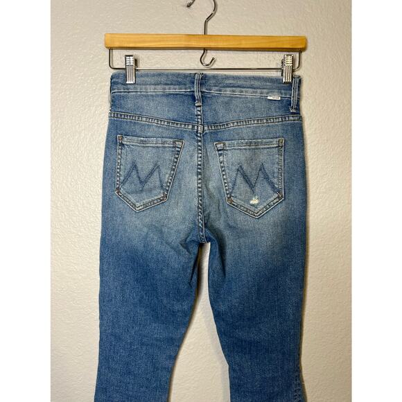 Mother High Waisted Looker Distressed High-Rise Skinny Jeans Thrilling Shots 25 - Picture 9 of 10